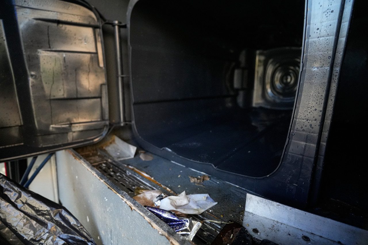 Wash A Bin van in a Peterborough neighbourhood