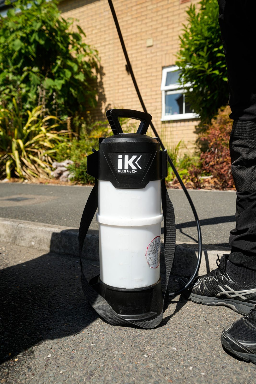 Eco-friendly hot-wash gear on site.
